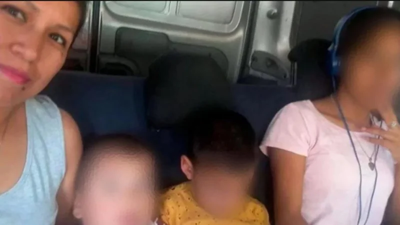 Por un decreto de Macri, el Estado la expulsó de forma "ilegal" y la separó de sus dos hijos