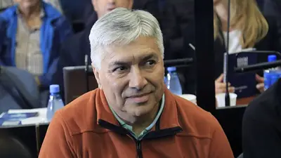 El empresario Lázaro Báez pidió suspender el juicio de Vialidad, por el que también está acusada Cristina Kirchner El empresario Lázaro Báez pidió suspender el juicio de Vialidad, por el que también está acusada Cristina Kirchner