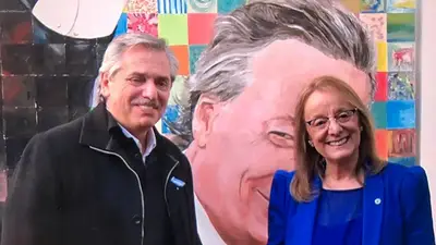 Primera visita de Alberto Fernández como candidato: visitó el mausoleo de Néstor Kirchner en Santa Cruz Primera visita de Alberto Fernández como candidato: visitó el mausoleo de Néstor Kirchner en Santa Cruz