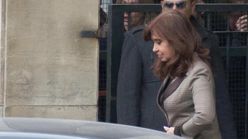 Cristina sobre el juicio: "El único objetivo es colocar a una ex presidenta opositora en el banquillo"