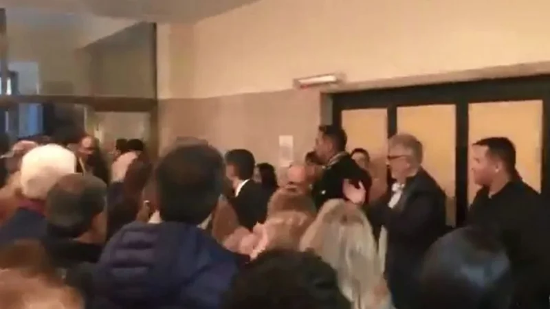 Así recibieron a Cristina en Comodoro Py por el juicio de Vialidad