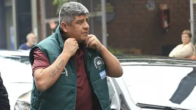 Paritarias 2019: Camioneros pedirá 45% más un bono de 20 mil pesos Paritarias 2019: Camioneros pedirá 45% más un bono de 20 mil pesos