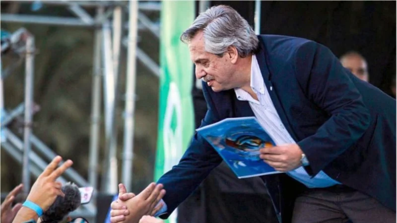 Alberto Fernández a los pobres que generó Macri: "Los vamos a volver a traer adentro"