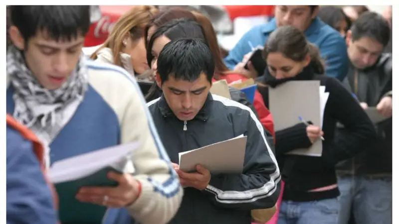 Desgarradora historia: debe dejar de estudiar para poder conseguir trabajo y comer