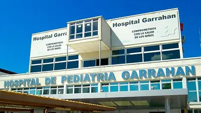 El Garrahan lo hizo de nuevo: médicos explican cómo fue la intervención a la niña internada por un experimento de ciencias El Garrahan lo hizo de nuevo: médicos explican cómo fue la intervención a la niña internada por un experimento de ciencias