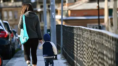 El gobierno confirmó que los chicos de padres separados podrán cambiar de casa una vez por semana El gobierno confirmó que los chicos de padres separados podrán cambiar de casa una vez por semana