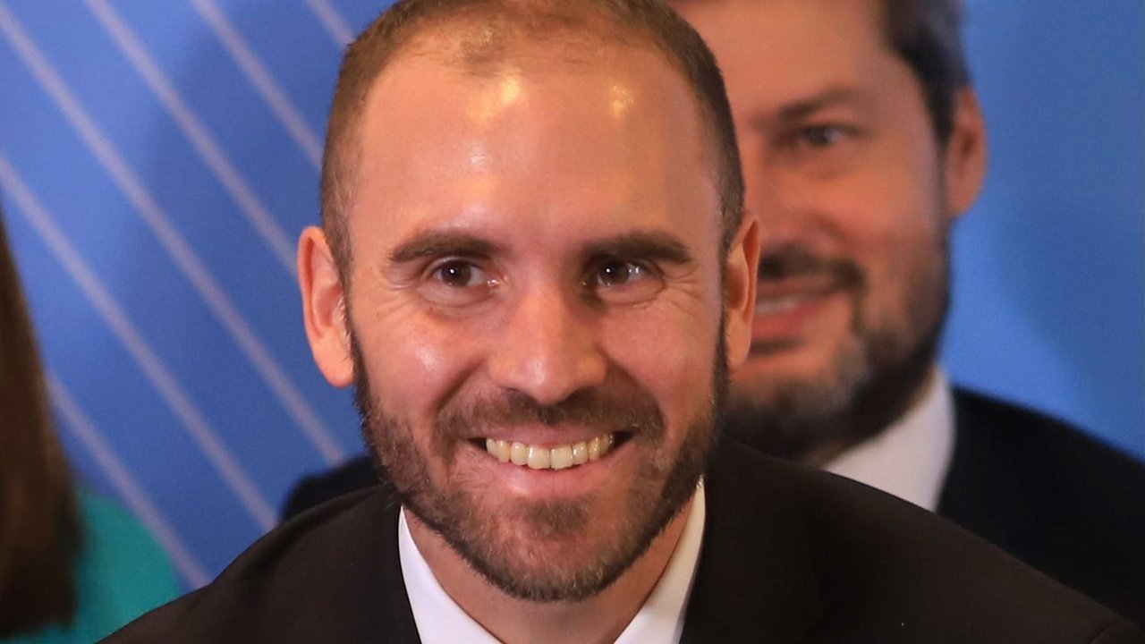 El Gobierno confirmó el acuerdo con bonistas y resuelve una de las herencias más pesadas de Macri 