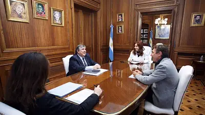 El Senado sesionará de forma virtual el 13 de mayo y Diputados se alista para el debate remoto El Senado sesionará de forma virtual el 13 de mayo y Diputados se alista para el debate remoto