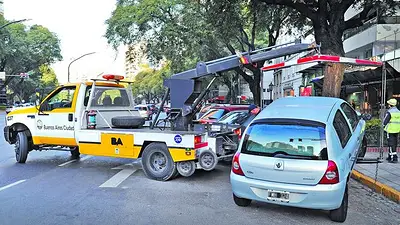 Piden suspender las grúas en CABA hasta que se regularicen las concesiones vencidas Piden suspender las grúas en CABA hasta que se regularicen las concesiones vencidas
