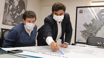Daniel Arroyo y Fernando Espinoza reforzaron el trabajo conjunto de asistencia y prevención del covid-19 Daniel Arroyo y Fernando Espinoza reforzaron el trabajo conjunto de asistencia y prevención del covid-19
