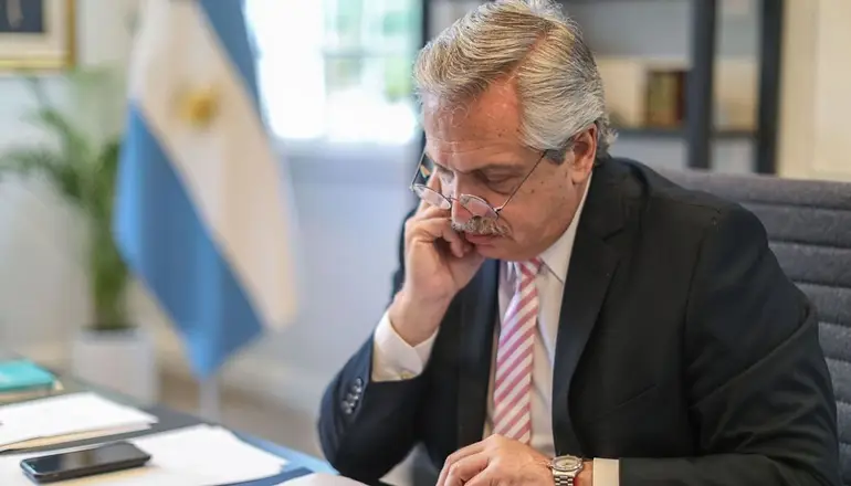 El ambicioso plan de Alberto, libertad de expresión y Villa Azul