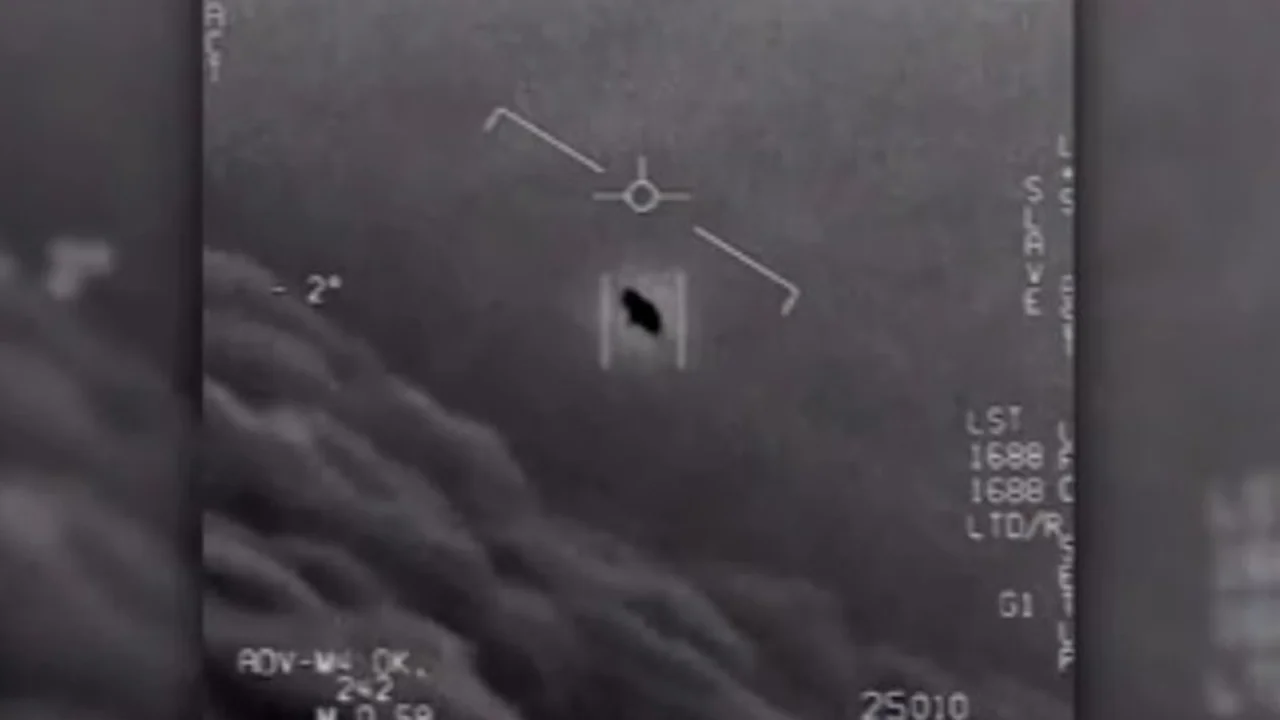 Ovnis en Estados Unidos: nuevas imágenes aterradores sobre el hallazgo de objetos "no identificados" en el cielo