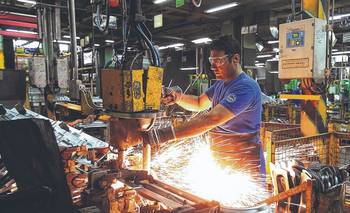 Santa Fe acumula 13 meses de recesión y no logra recuperar su actividad económica | Recesión