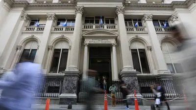 La deuda externa privada subió a más de U$S 83 mil millones en el segundo trimestre La deuda externa privada subió a más de U$S 83 mil millones en el segundo trimestre