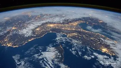Revelan que el núcleo de la Tierra está girando más rápido que la superficie Revelan que el núcleo de la Tierra está girando más rápido que la superficie