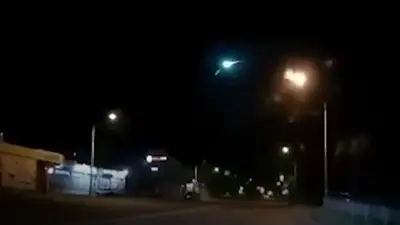 Increíble video: Temor en Rusia por un ovni que sobrevoló una ciudad Increíble video: Temor en Rusia por un ovni que sobrevoló una ciudad