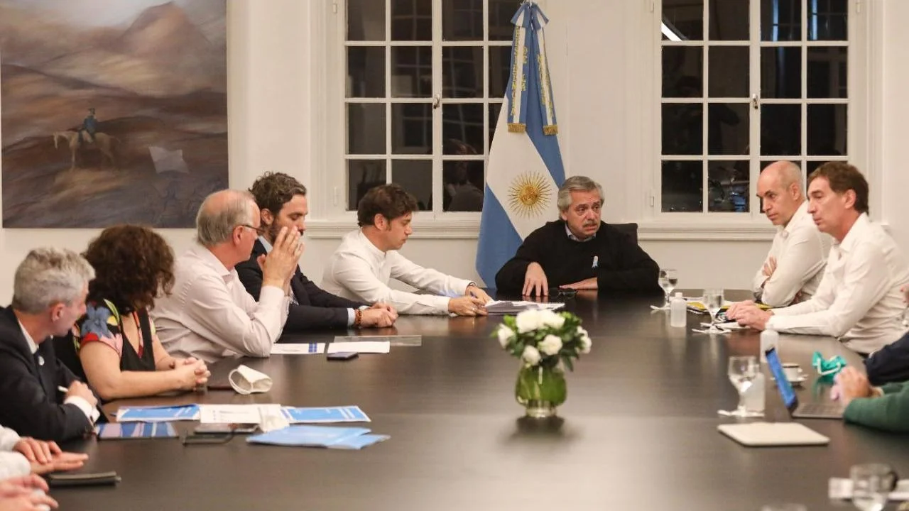 Cumbre entre Alberto Fernández, Axel Kicillof y Horacio Rodríguez Larreta por la cuarentena