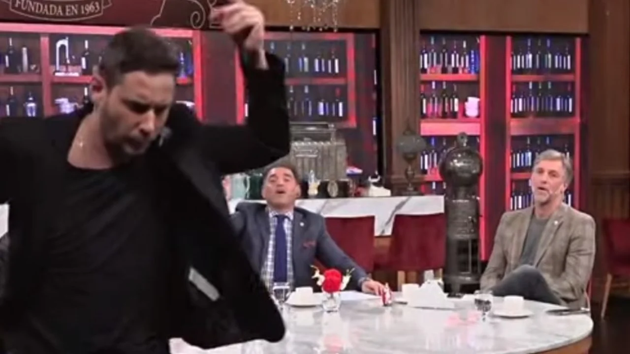 Rodrigo Lussich se fue de 'Polémica en el Bar' por una frase de 'Chiche' Gelblung