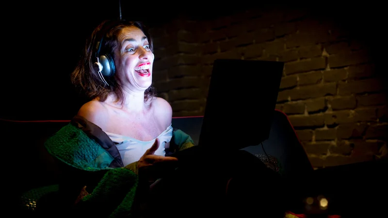 A la espera del público real, se viene el primer estreno teatral online 