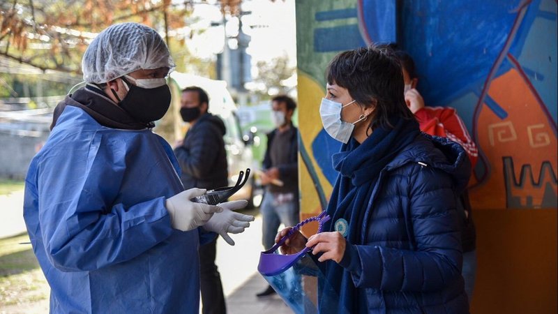 Registraron 32 nuevos casos positivos en Villa Azul el 25 de mayo y ahora son 85 los contagios en total