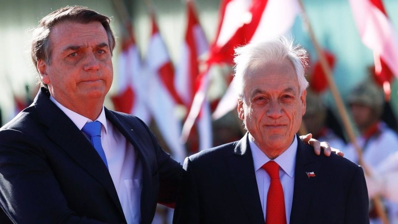 Piñera, presidente de Chile, con su par de Brasil, Jair Bolsonaro. El partido del empresario sufrió una dura derrota en las elecciones para constituyentes en Chile. 