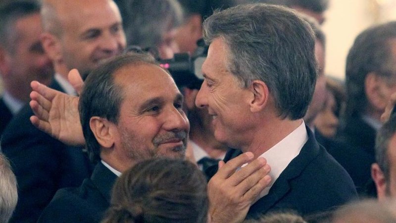 Tevez, la familia Caputo y decenas de empresarios: el listado de millonarios que no quieren pagar el impuesto a las grandes fortunas