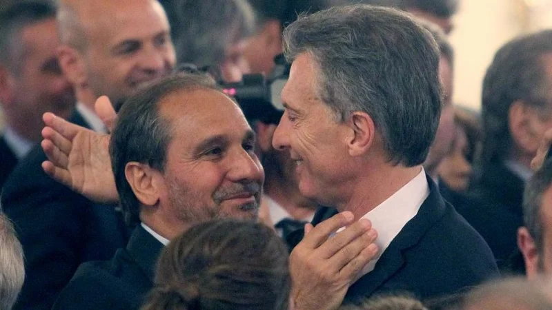 Tevez, la familia Caputo y decenas de empresarios: el listado de millonarios que no quieren pagar el impuesto a las grandes fortunas