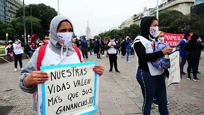 Movilización de trabajadores de Rappi y Glovo contra la precarización laboral Movilización de trabajadores de Rappi y Glovo contra la precarización laboral