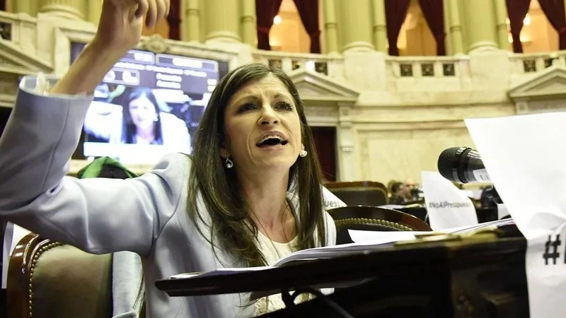 Vallejos refutó a Milei por negar la brecha salarial entre hombres y mujeres