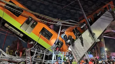 Tragedia en México: se derrumbó un tren; impactantes imágenes