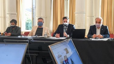 Clases: Ciudad mantiene la rebeldía y quedó expuesto el quiebre de JxC