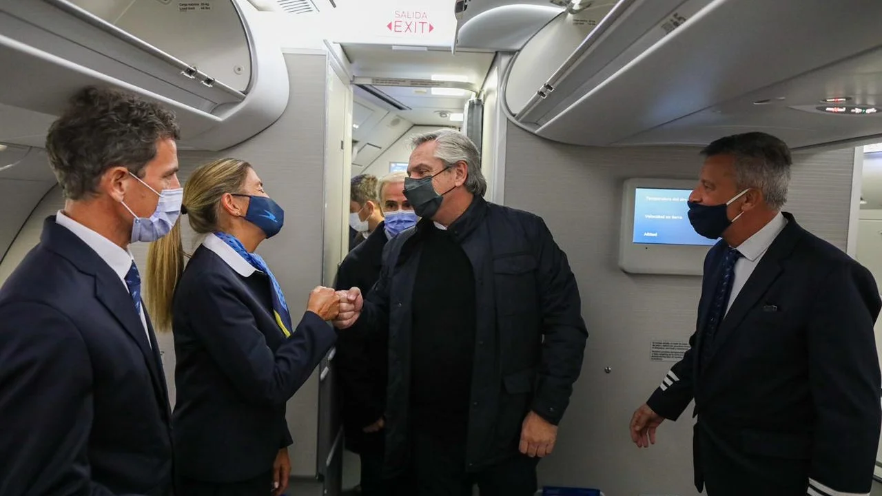 Alberto Fernández partió a Europa y visitará al Papa Francisco