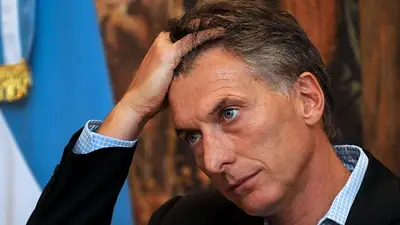 Mauricio Macri se agarra la cabeza Mauricio Macri se agarra la cabeza