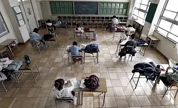 Perotti negoció y Rosario retomó las clases presenciales en situación crítica | Segunda ola de coronavirus