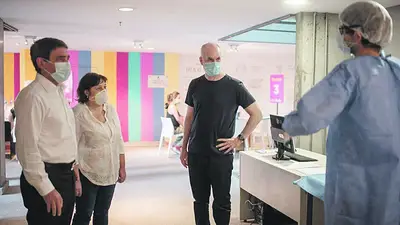 Insólito: Ocaña apoyó el dictamen que disgustó a Pfizer, pero ahora exige que el Gobierno ceda a las exigencias de la empresa estadounidense Insólito: Ocaña apoyó el dictamen que disgustó a Pfizer, pero ahora exige que el Gobierno ceda a las exigencias de la empresa estadounidense