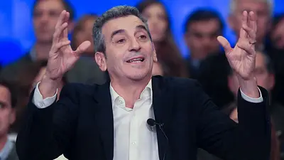 Randazzo pidió "jubilar a Macri y a Cristina" Randazzo pidió "jubilar a Macri y a Cristina"