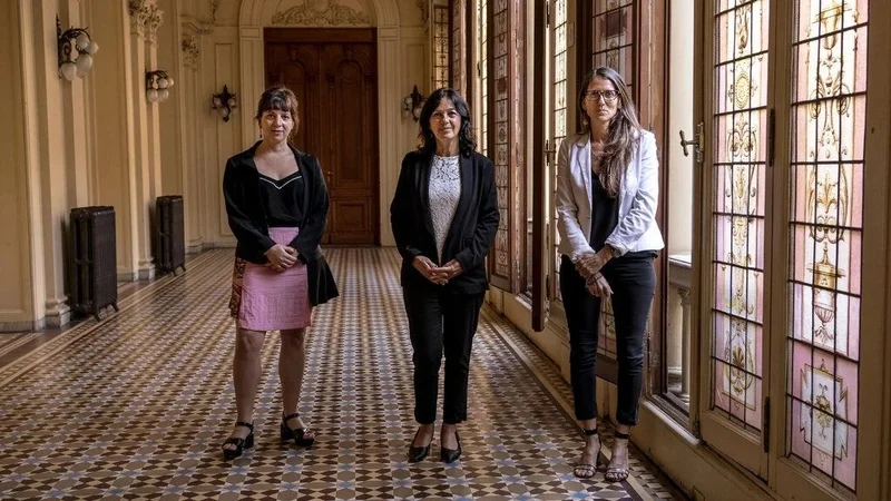 El elogio de New York Times  a tres funcionarias "que están cambiando" la Argentina