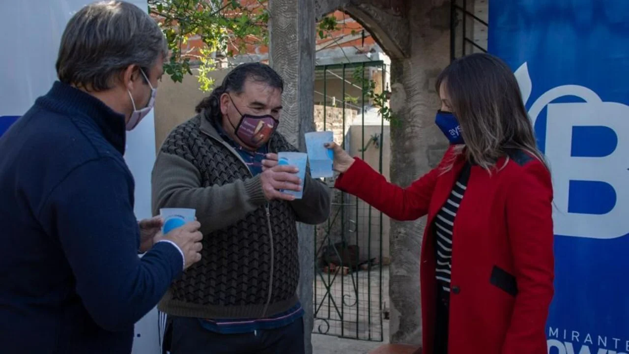 Galmarini y Cascallares habilitaron una red de agua potable en Almirante Brown