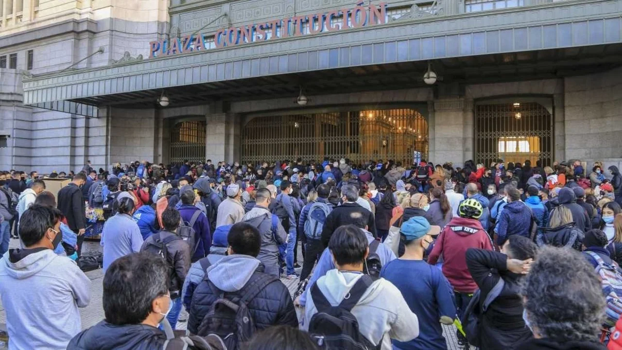 Caos en Constitución: una protesta mantuvo cortadas cuatro horas las vías del Tren Roca