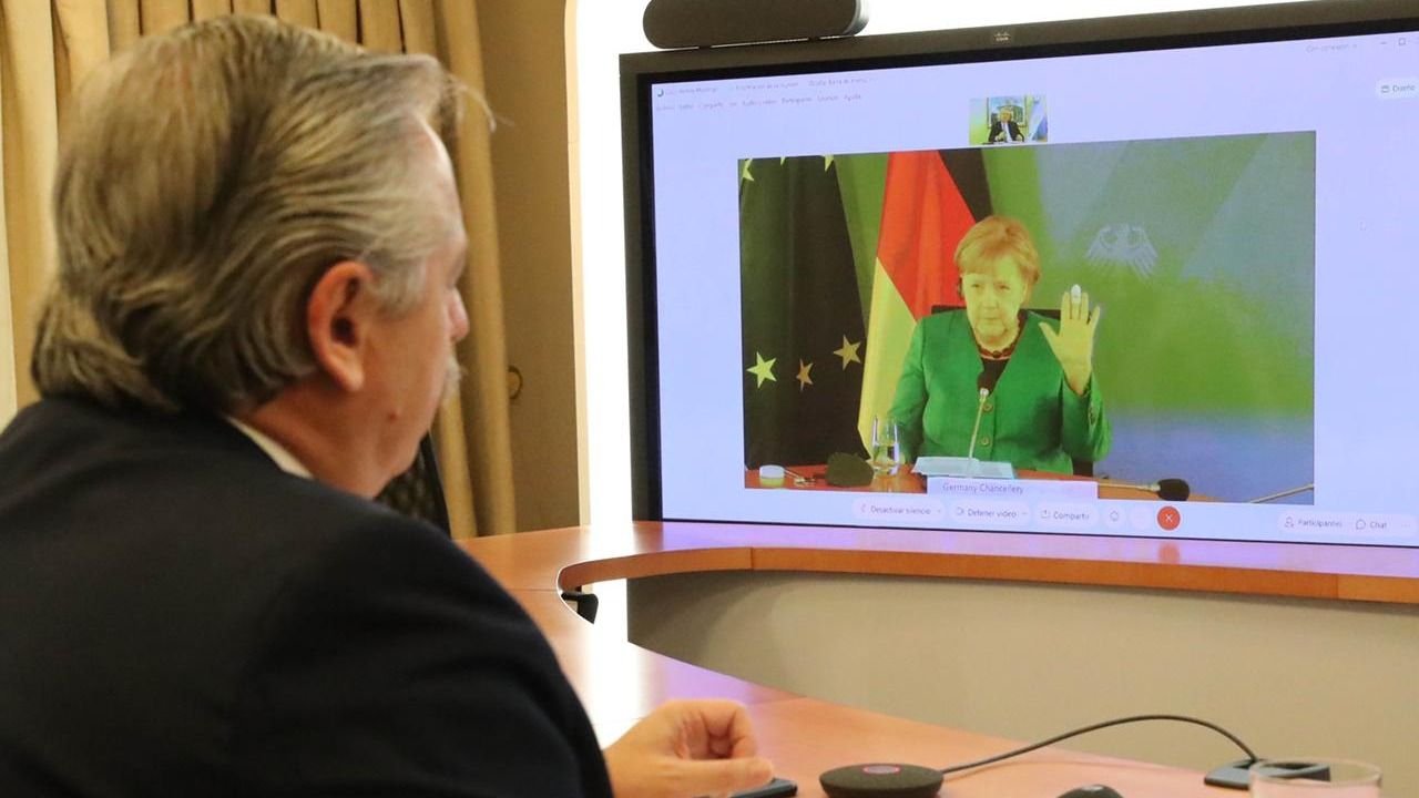 Ángela Merkel se comprometió a seguir apoyando a la Argentina ante el FMI