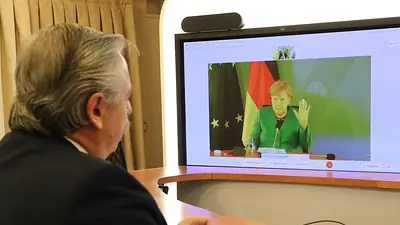 Ángela Merkel se comprometió a seguir apoyando a la Argentina ante el FMI Ángela Merkel se comprometió a seguir apoyando a la Argentina ante el FMI