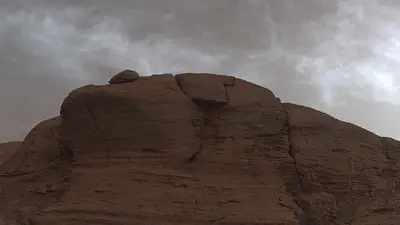 El Curiosity de la NASA detectó nubes que brillan por la noche en Marte El Curiosity de la NASA detectó nubes que brillan por la noche en Marte