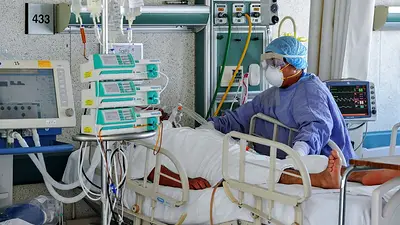 Neumonía bilateral: el 80% de los internados con COVID-19 la padece y muere por su causaNeumonía bilateral: el 80% de los internados con COVID-19 la padece y muere por su causa Neumonía bilateral: el 80% de los internados con COVID-19 la padece y muere por su causaNeumonía bilateral: el 80% de los internados con COVID-19 la padece y muere por su causa
