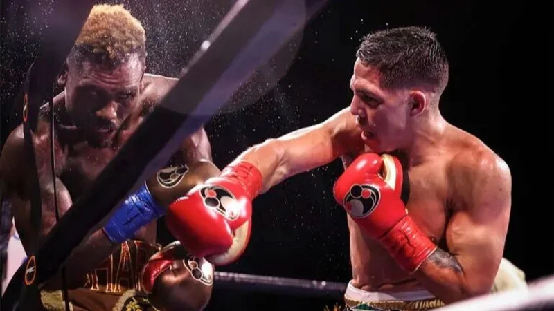 Brian Castaño Jermell Charlo Boxeo