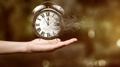 "El tiempo no existe y todo sucede ahora mismo": la teoría científica de físicos "El tiempo no existe y todo sucede ahora mismo": la teoría científica de físicos