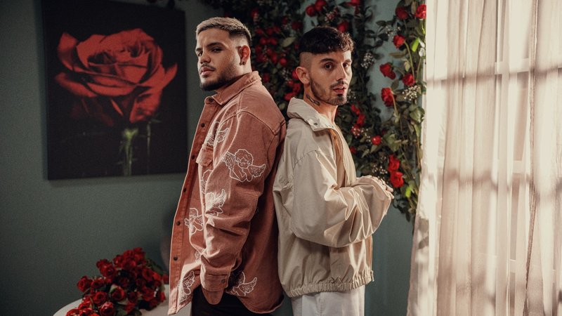 Sael colabora con Dylan Fuentes en "Sonrisa Falsa", una canción sobre compromisos y falsedades