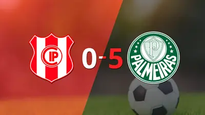Con triplete de Raphael Veiga, Palmeiras goleó a Independiente Petrolero 5-0 Con triplete de Raphael Veiga, Palmeiras goleó a Independiente Petrolero 5-0