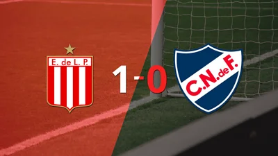 Con un solo tanto, Estudiantes derrotó a Nacional en el Tierra de Campeones Con un solo tanto, Estudiantes derrotó a Nacional en el Tierra de Campeones