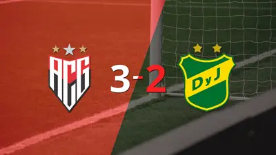 Victoria en casa por 3 a 2 de Atlético Goianiense sobre Defensa y Justicia Victoria en casa por 3 a 2 de Atlético Goianiense sobre Defensa y Justicia