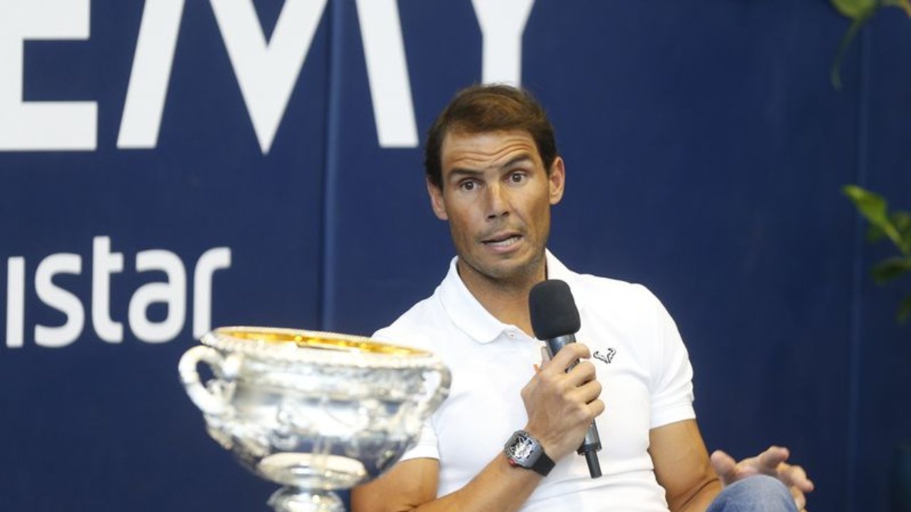 Nadal dice que su "vieja máquina" tarda en arrancar